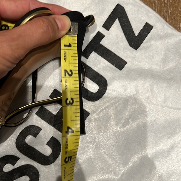 Schutz - Picture 6 of 6